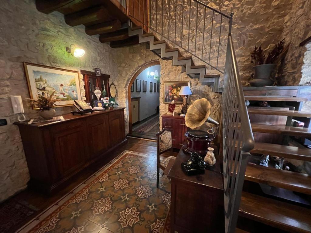 Antica Dimora Historic Building Bed & Breakfast Enna Bagian luar foto