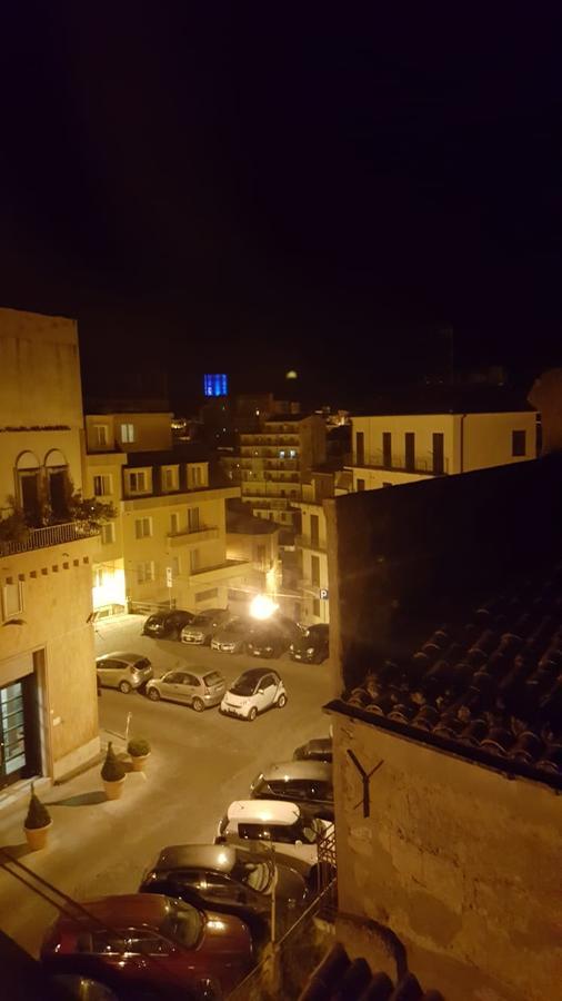 Antica Dimora Historic Building Bed & Breakfast Enna Bagian luar foto